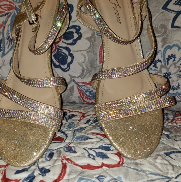 Forever 21 Shoes - FOREVER 21 HEEL DRESS SHOE